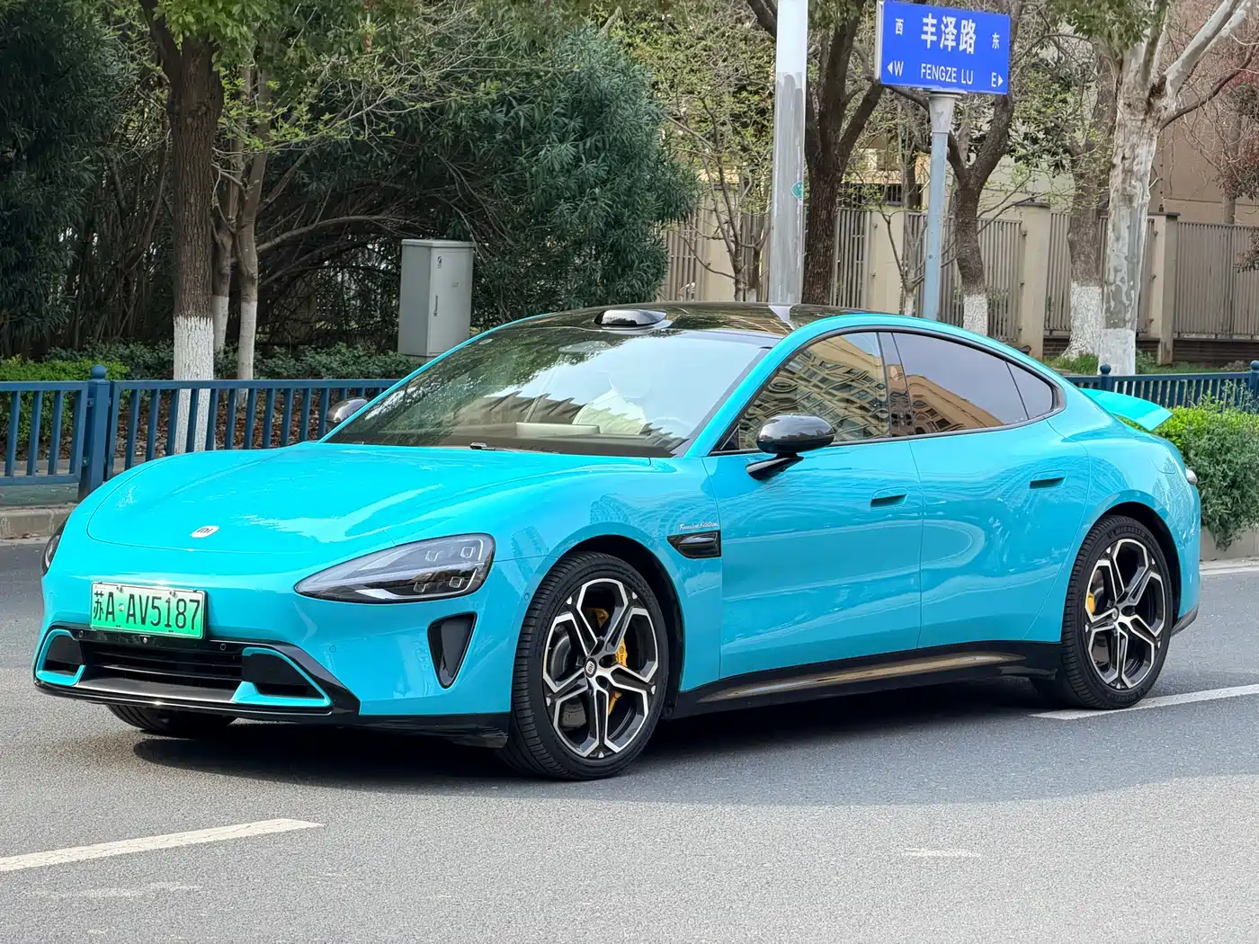 XIAOMI CAR XIAOMI SU7