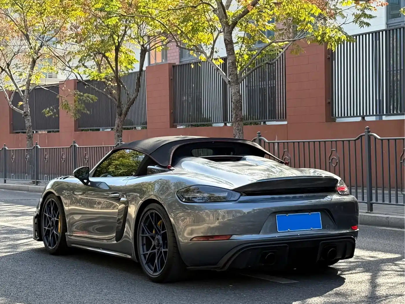PORSCHE 718