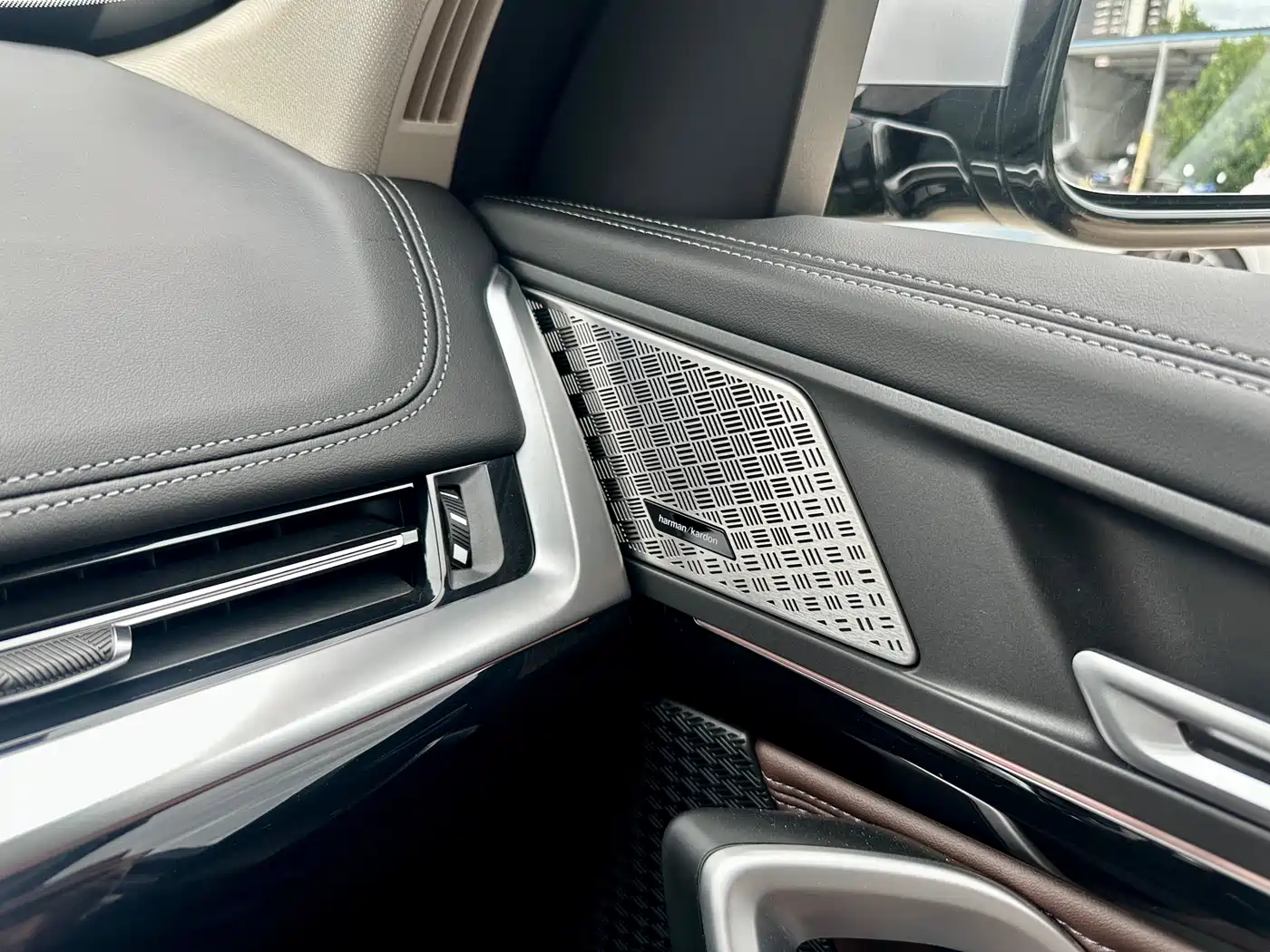 BMW X1 2024 sDrive25Li X Design Package фото 19