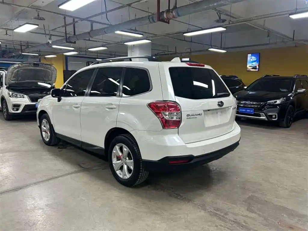 Subaru Forester 2013 2.5i Automatic Luxury Edition фото 6