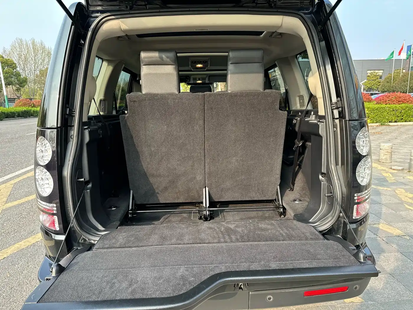 Land Rover Discovery 2016 3.0 SC V6 HSE фото 29