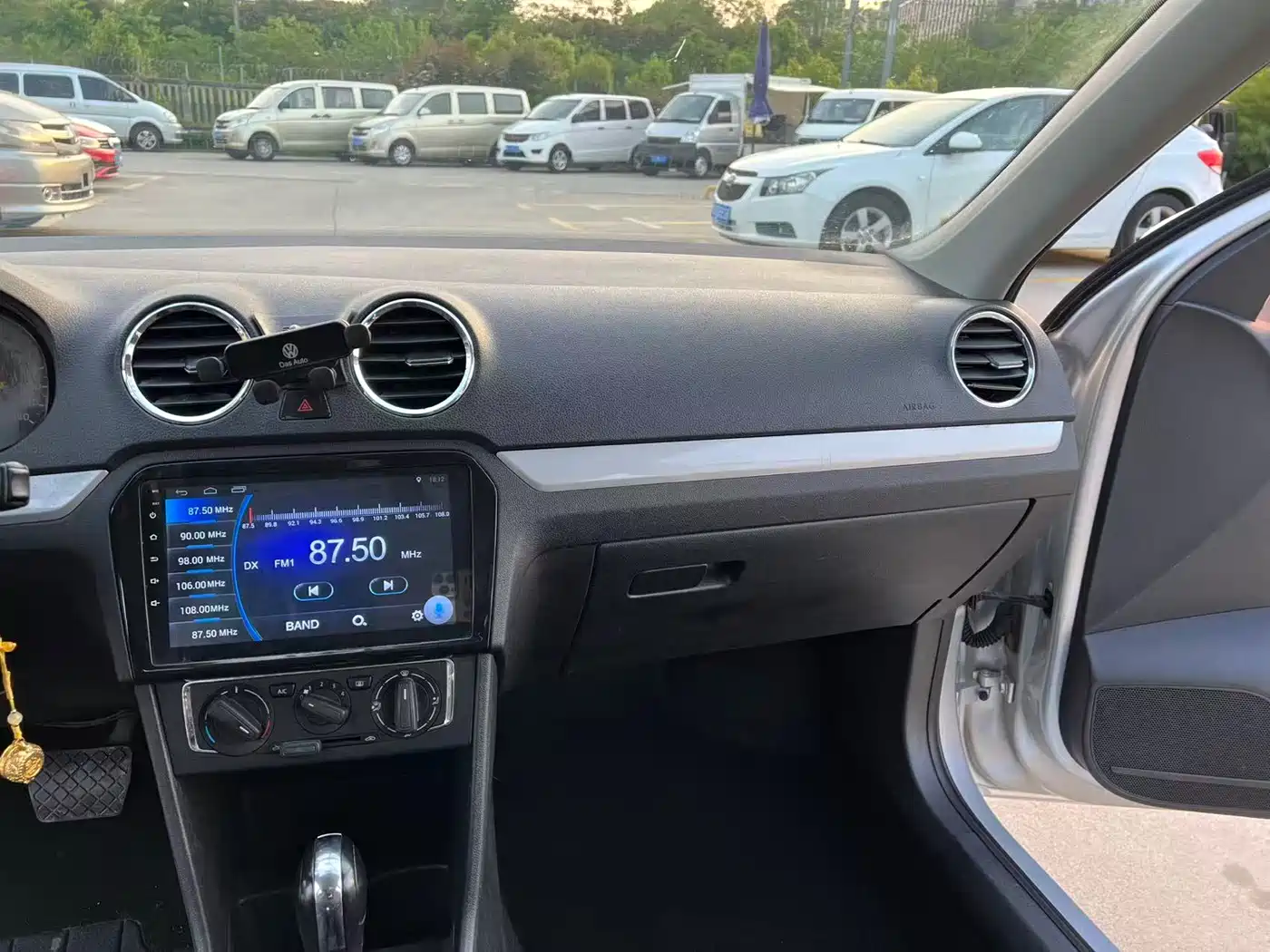 Volkswagen Jetta 2015 1.6L Auto Comfort фото 8