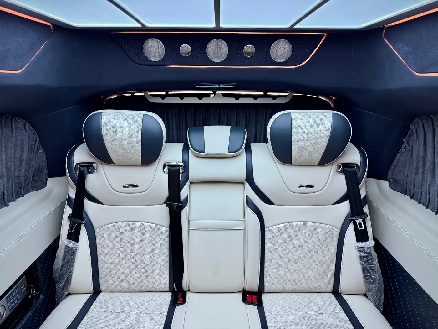 Mercedes-Benz V-Class 2021 V 260 L Long Wheelbase Luxury Edition фото 20