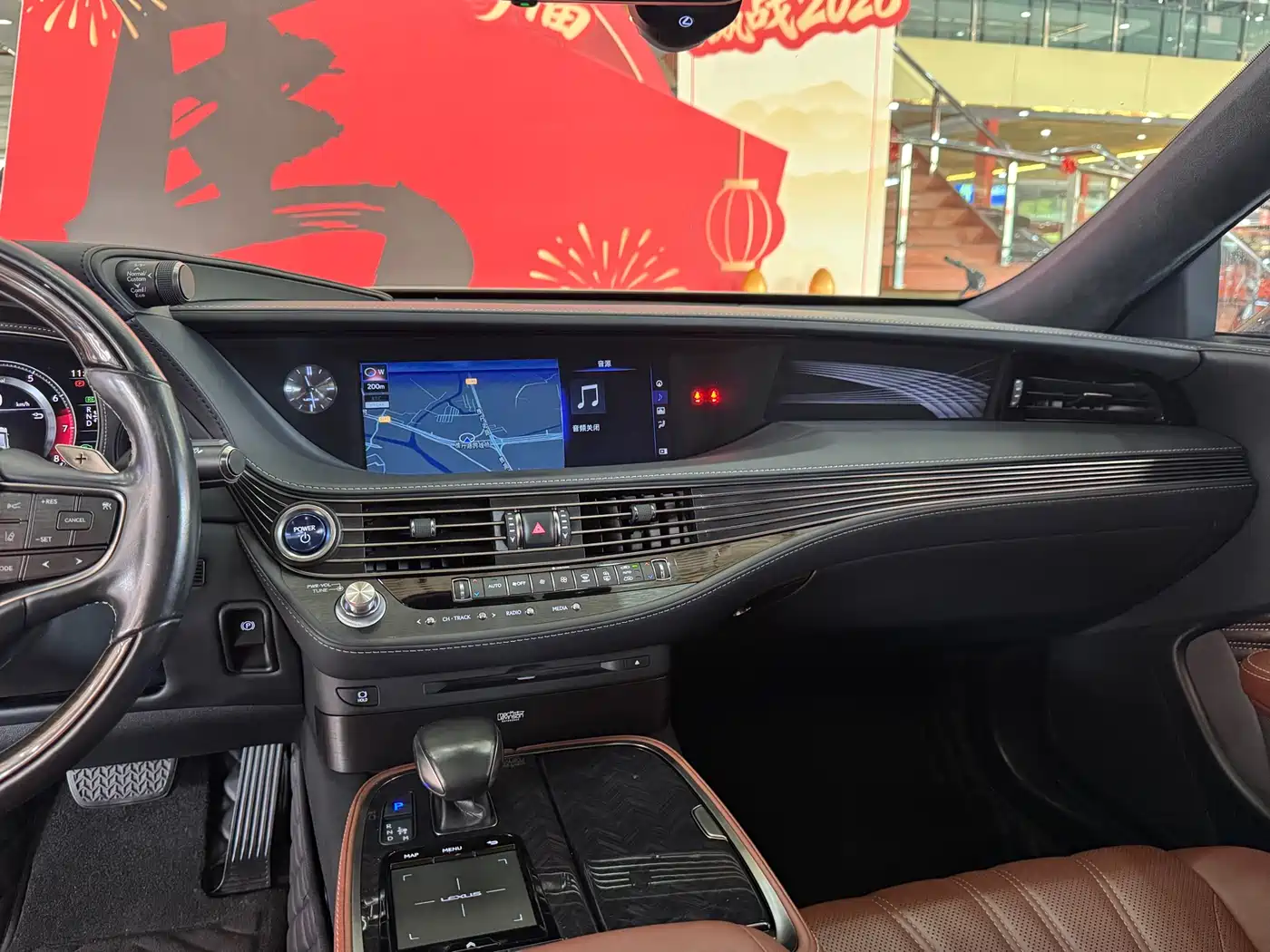 Lexus LS 2018 500h Executive Edition China V фото 15