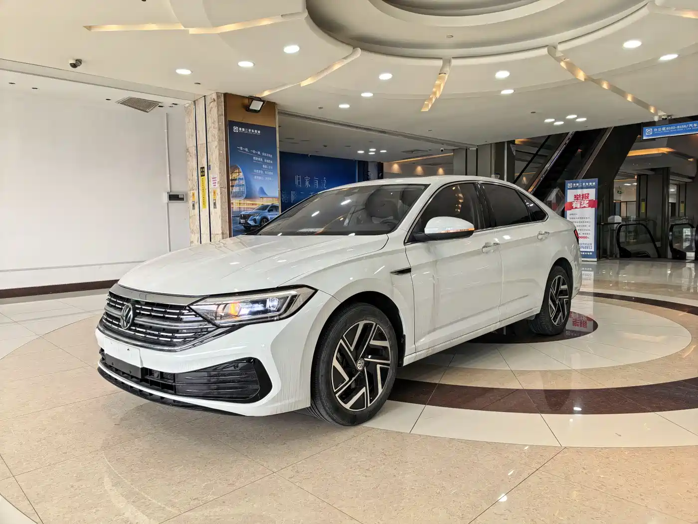 Volkswagen Sagitar 2024 300TSI DSG Surpass Edition