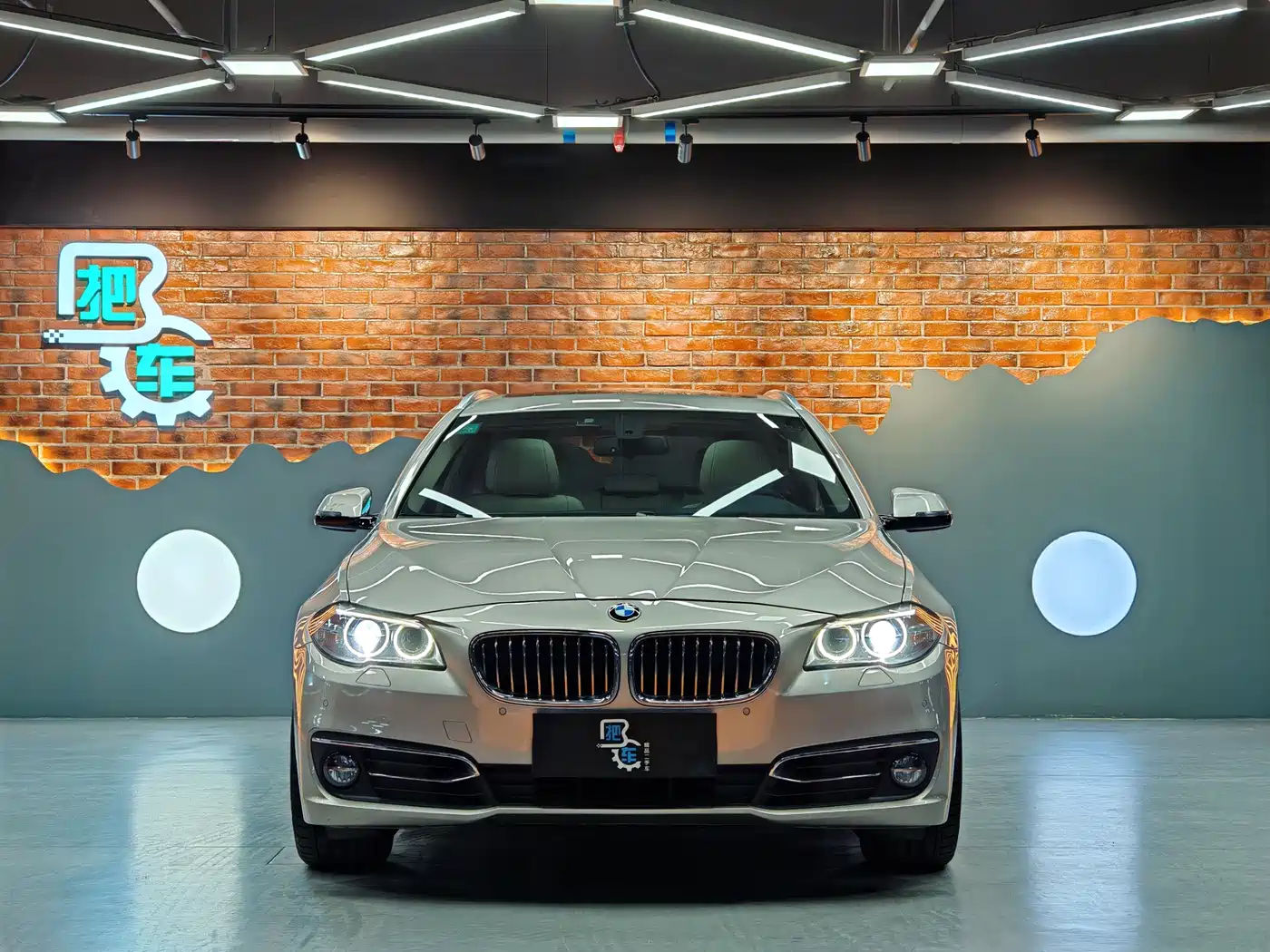 BMW 5 Series (Import) 2014 528i xDrive M Sport Wagon фото 2
