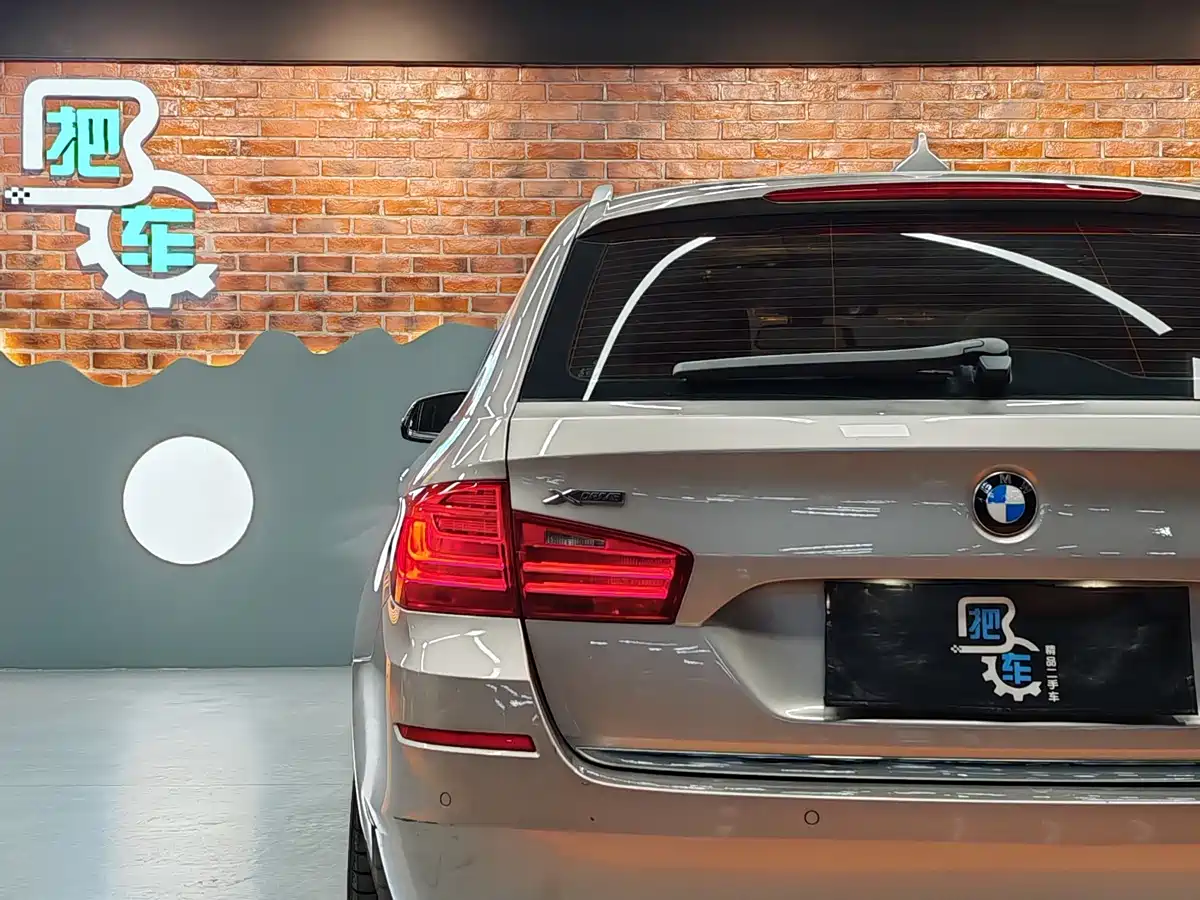 BMW 5 Series (Import) 2014 528i xDrive M Sport Wagon фото 14
