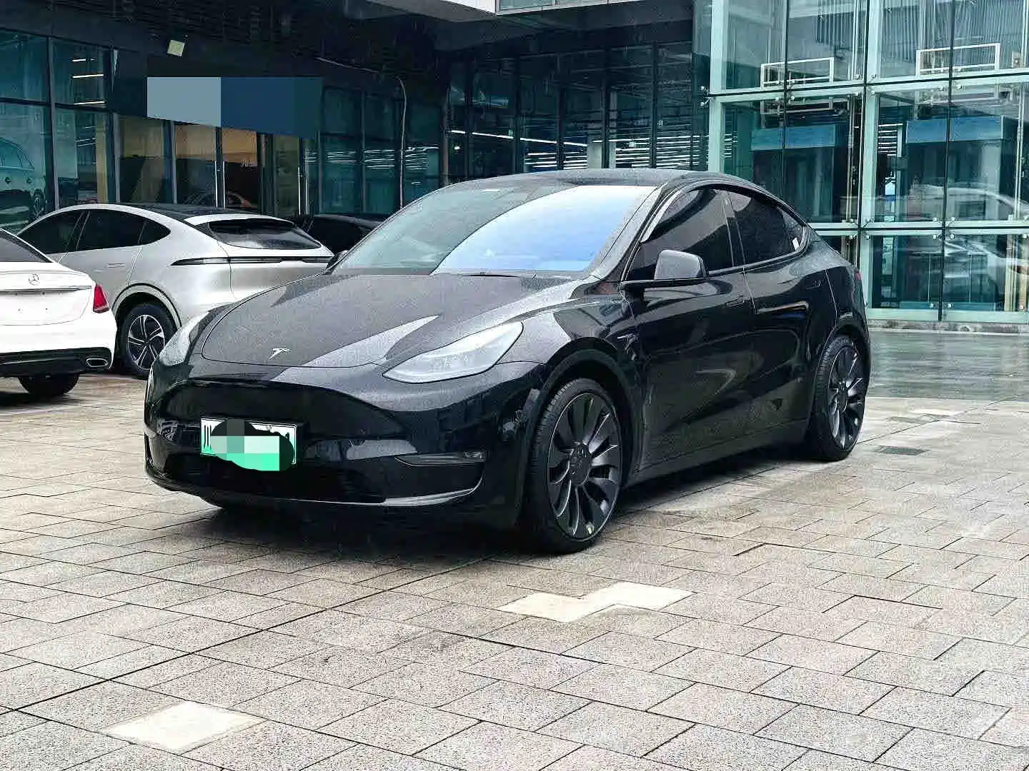 Photo 1 - Tesla Model Y