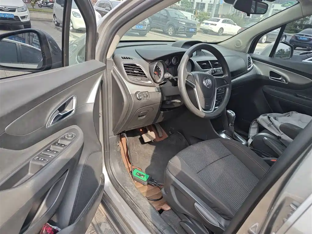 Buick Encore 2015 1.4T Automatic 2WD Urban Elite фото 12