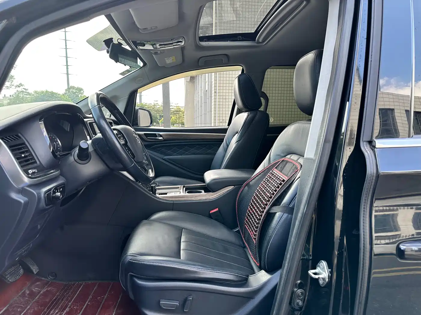 GAC Trumpchi Trumpchi M8 2018 320T Exclusive Edition фото 4