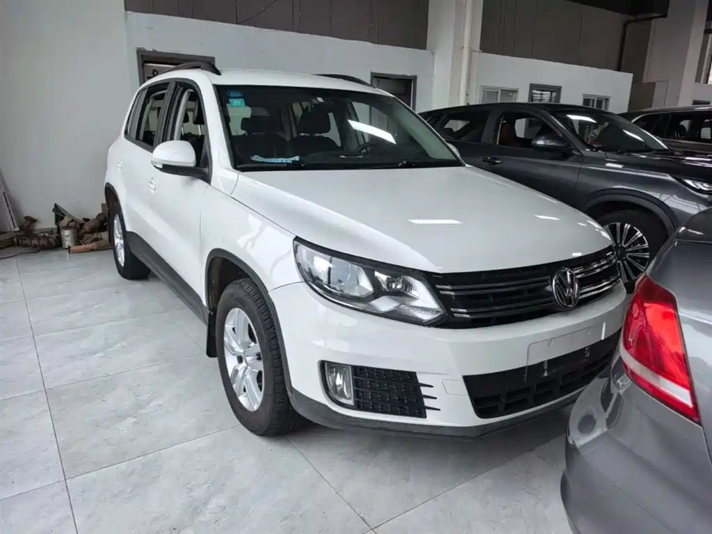 Volkswagen Tiguan 2015 1.8TSI Automatic 2WD Trendline фото 4