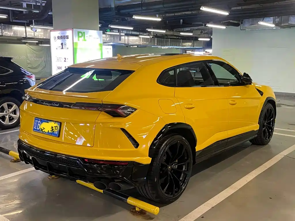Lamborghini Urus 2022 2021 4.0T V8