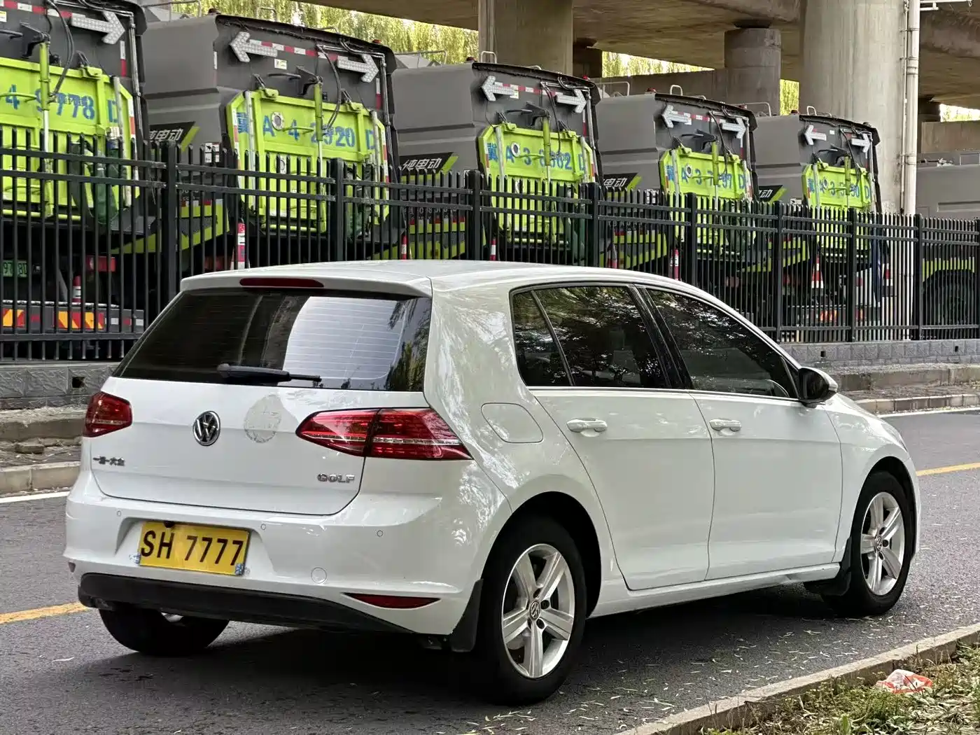 Volkswagen Golf 2016 1.6L Automatic Comfort фото 6