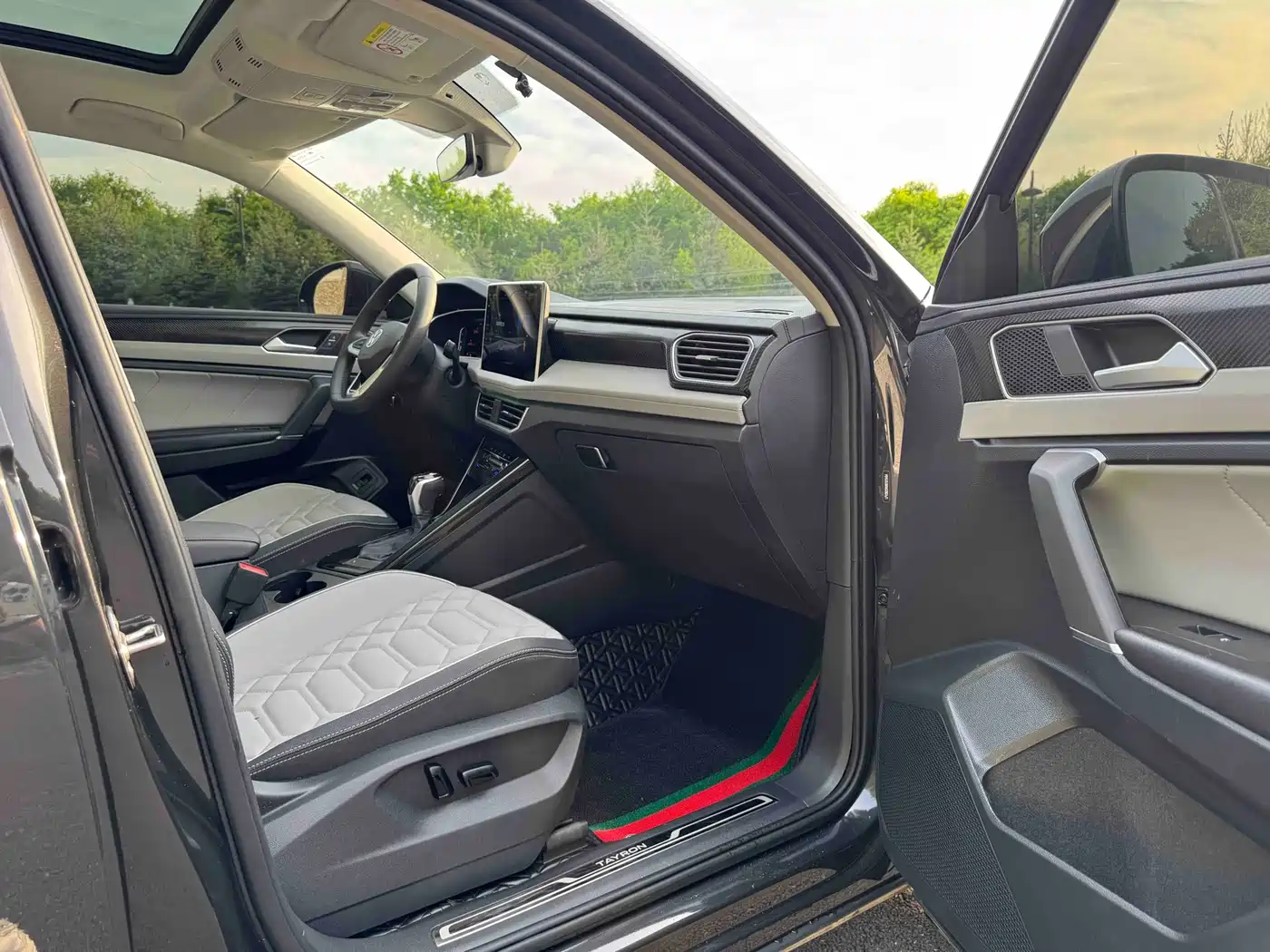 Volkswagen Tayron 2023 280TSI 2WD Luxury Plus Advanced Edition фото 10