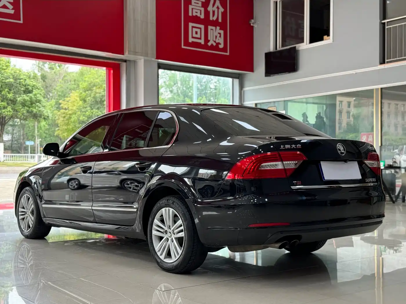 Škoda Superb 2016 TSI380 DSG Executive Edition фото 4
