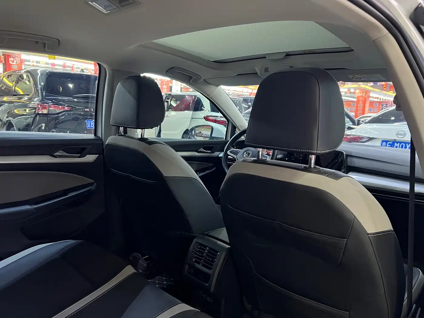 Volkswagen Golf 2023 280TSI DSG Pro фото 8