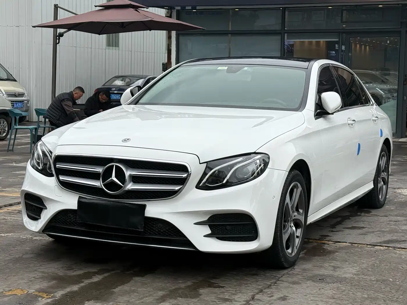 MERCEDES-BENZ E CLASS