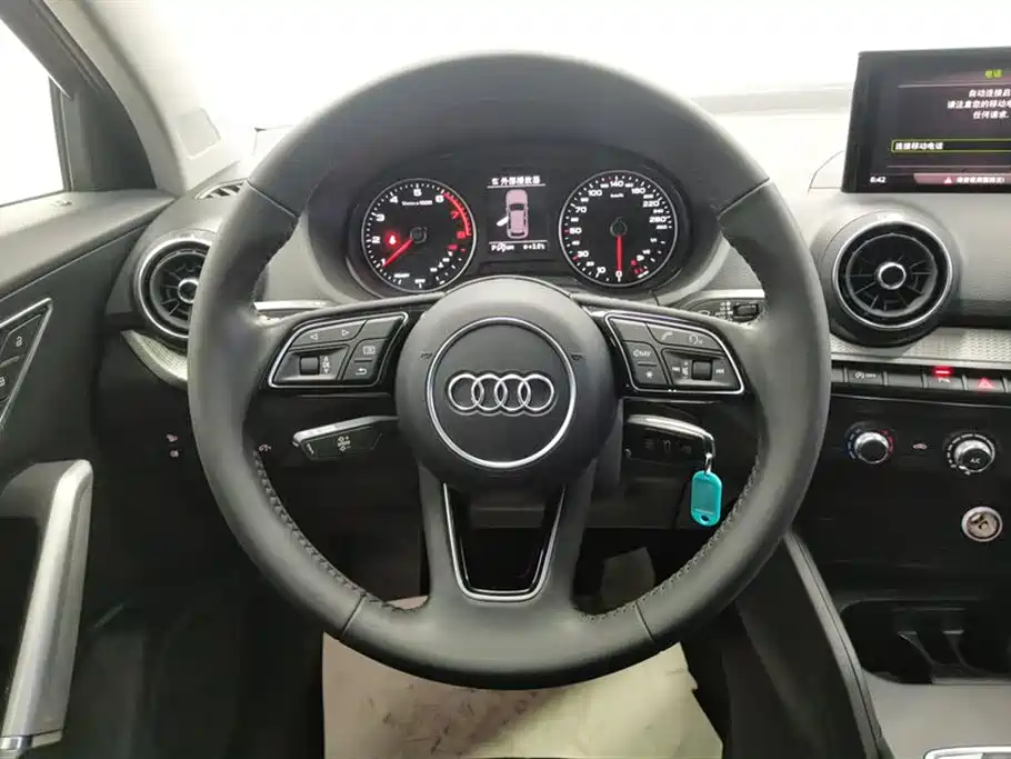Audi Q2L 2020 35 TFSI Progressive Dynamic Model фото 15