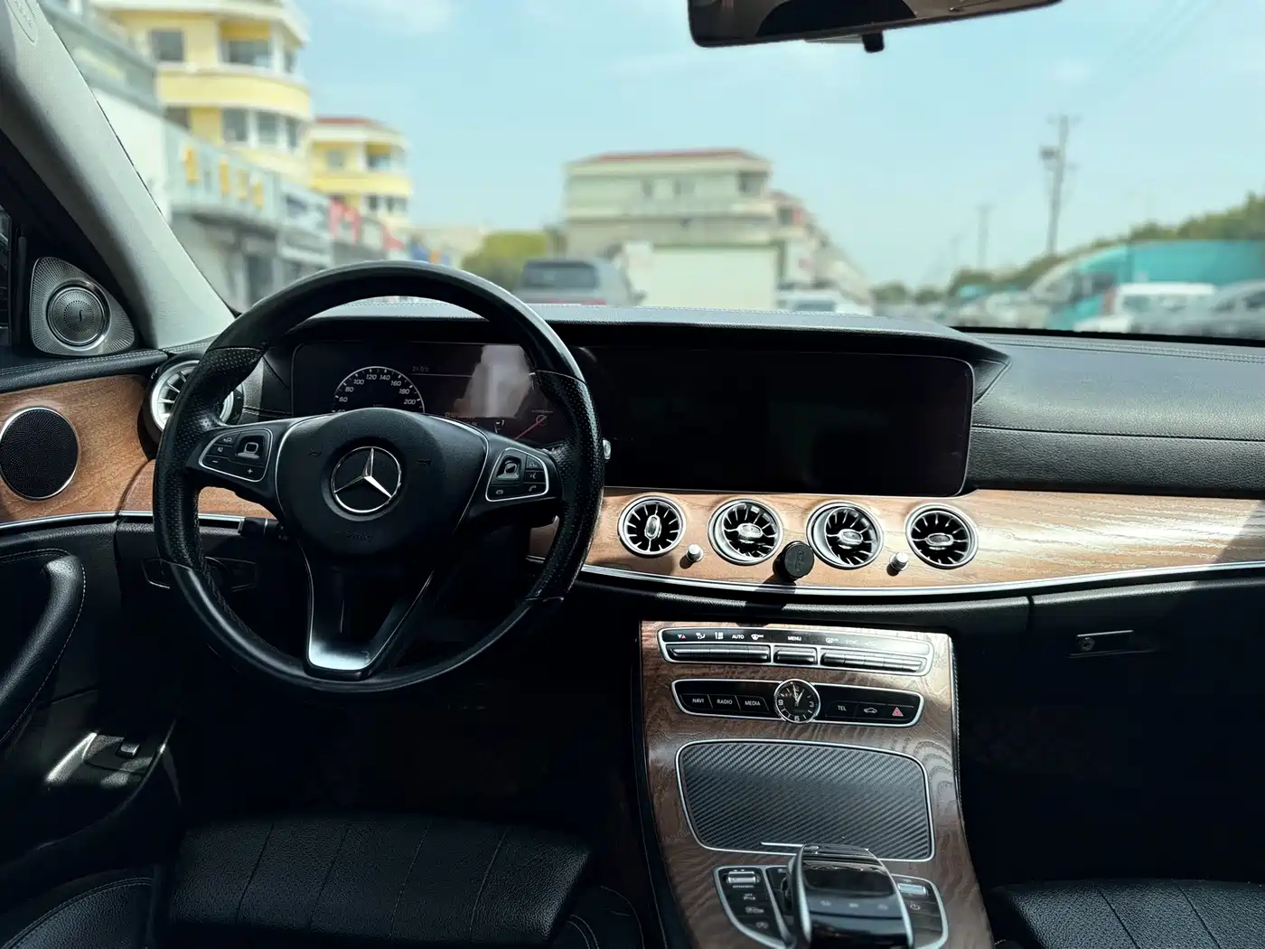 Mercedes-Benz E-Class 2018 Facelift E 200 L фото 14