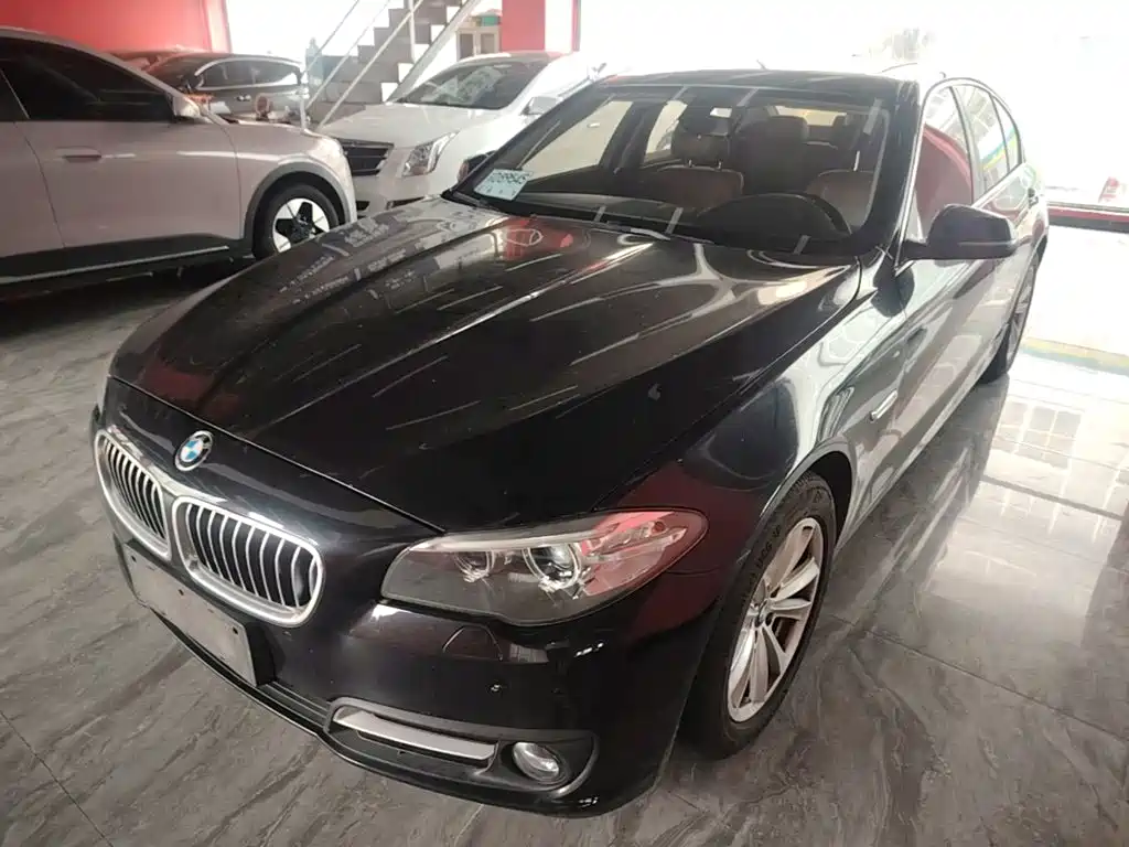 BMW 5 Series (Import) 2015 2014 520i Classic