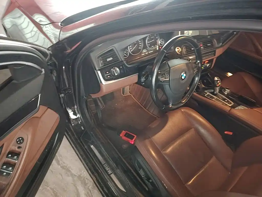 BMW 5 Series (Import) 2015 2014 520i Classic
