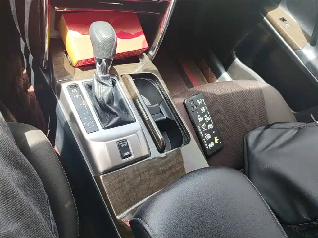 Toyota Reiz 2013 2.5S Elite Edition фото 14
