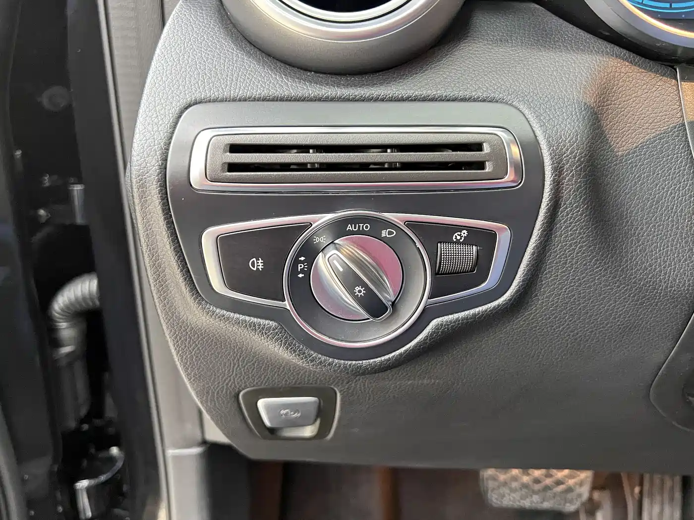 Mercedes-Benz GLC 2022 Model GLC 260 L 4MATIC Dynamic Edition фото 26