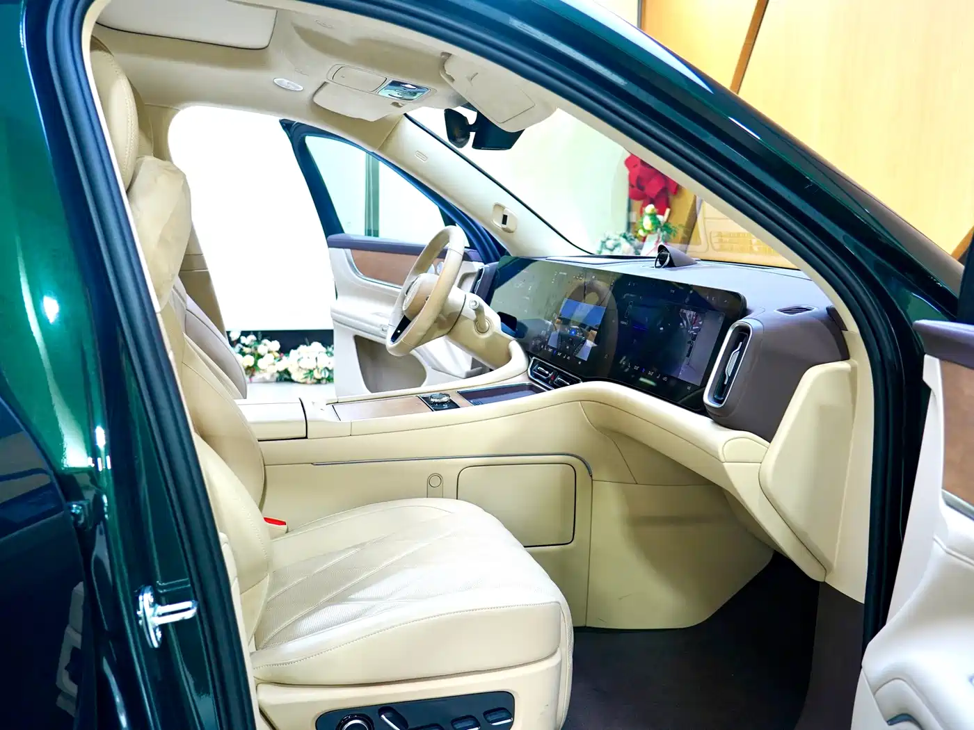 AITO Wenjie AITO M9 2025 Pure Electric Ultra 100kWh 6-Seater фото 7