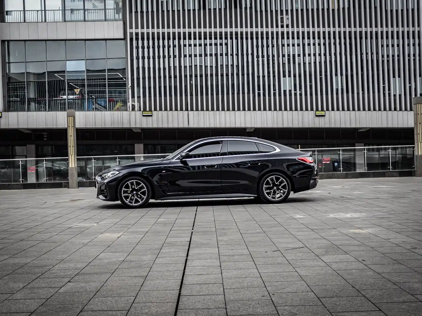 BMW 4 Series 2023 425i Gran Coupe M Sport Package фото 7