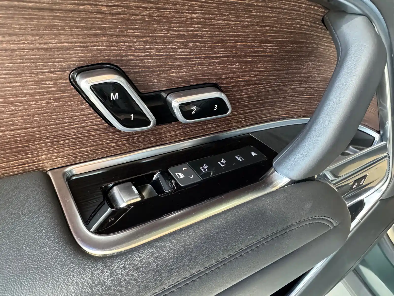 Фото 24 - Land Rover Range Rover