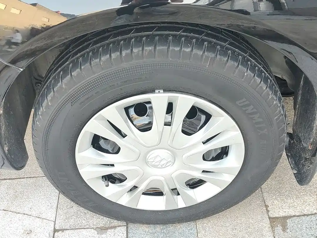 Buick Excelle 2013 1.5L Manual Classic Edition фото 7
