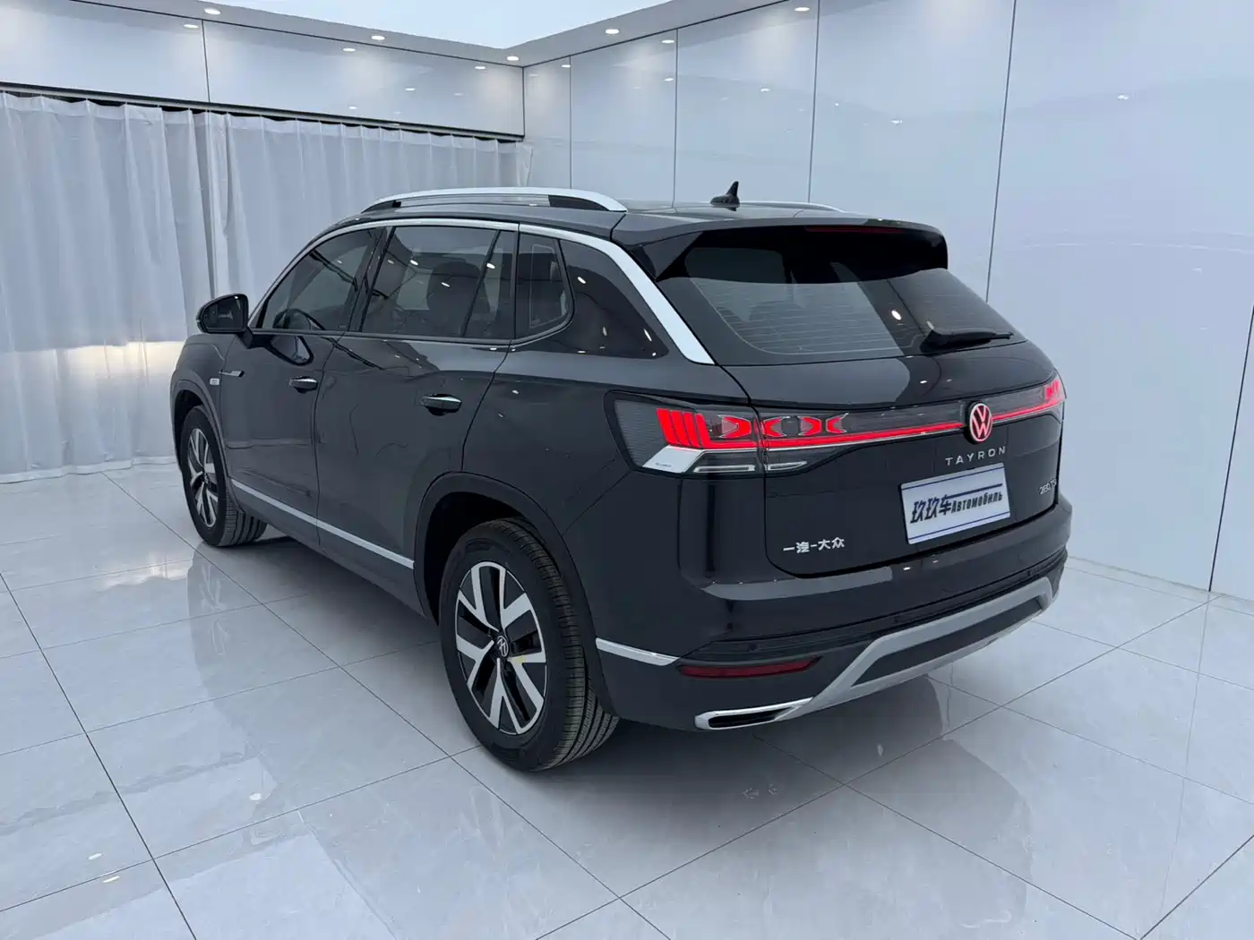 Volkswagen Tayron 2023 280TSI 2WD Luxury Plus Advanced Edition фото 6