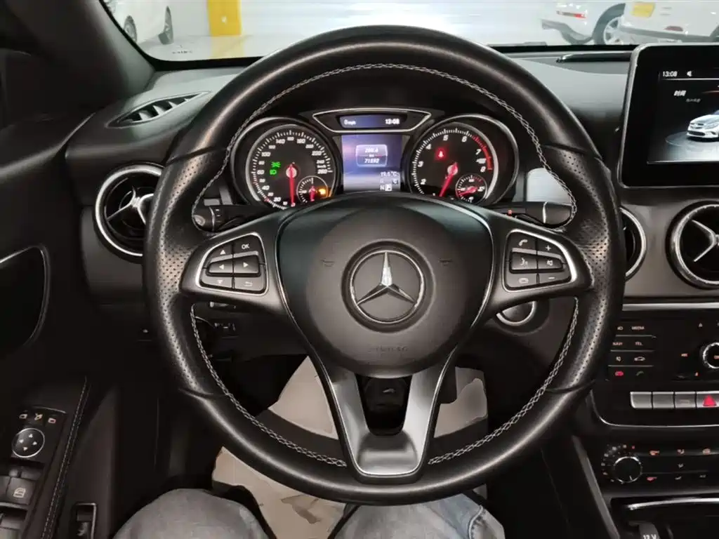 Mercedes-Benz CLA (Import) 2017 CLA 200 Dynamic фото 11
