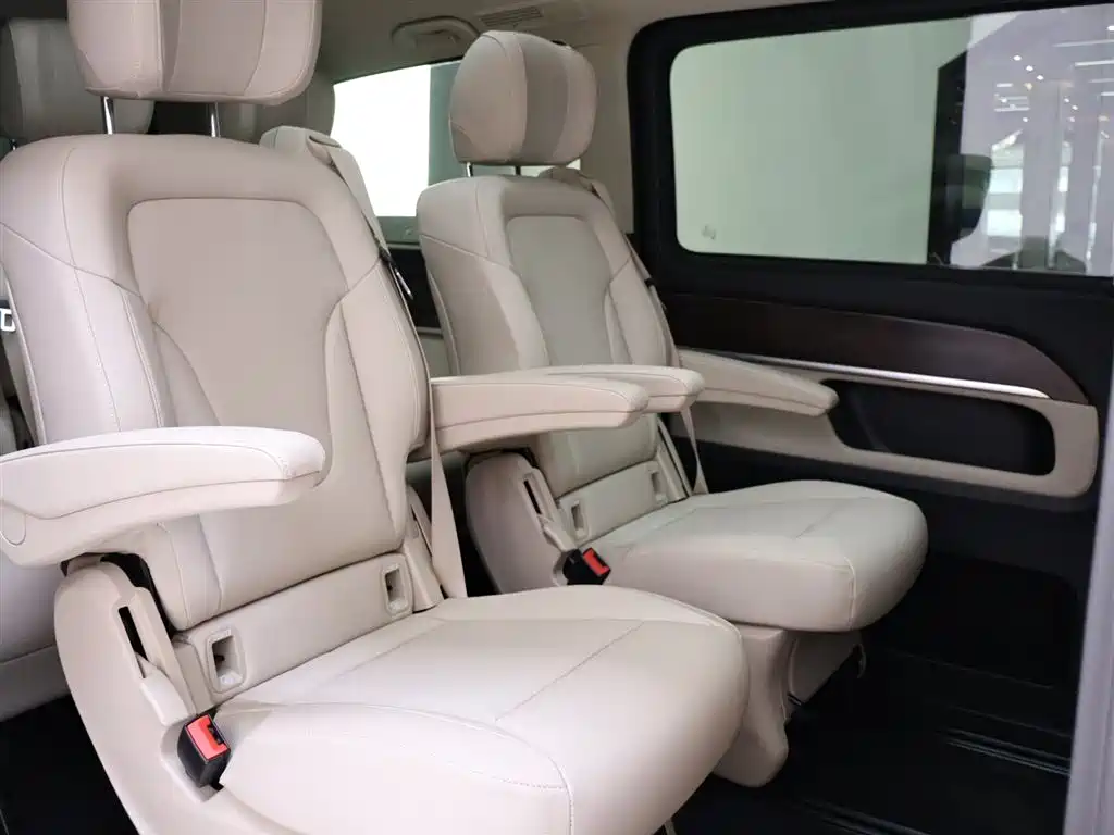 Mercedes-Benz V-Class 2022 V 260 Pilot Edition фото 21