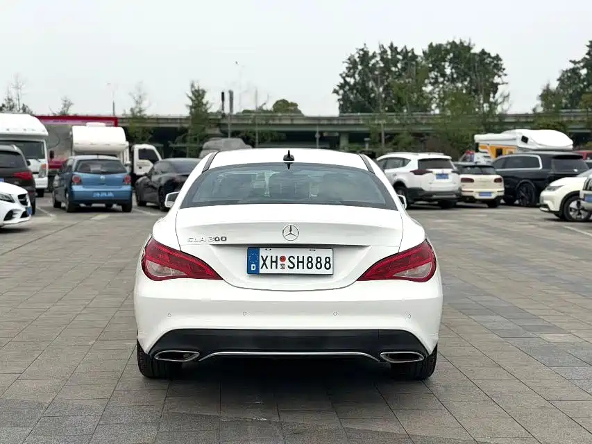 Mercedes-Benz CLA (Import) 2019 CLA 200 Sport фото 8