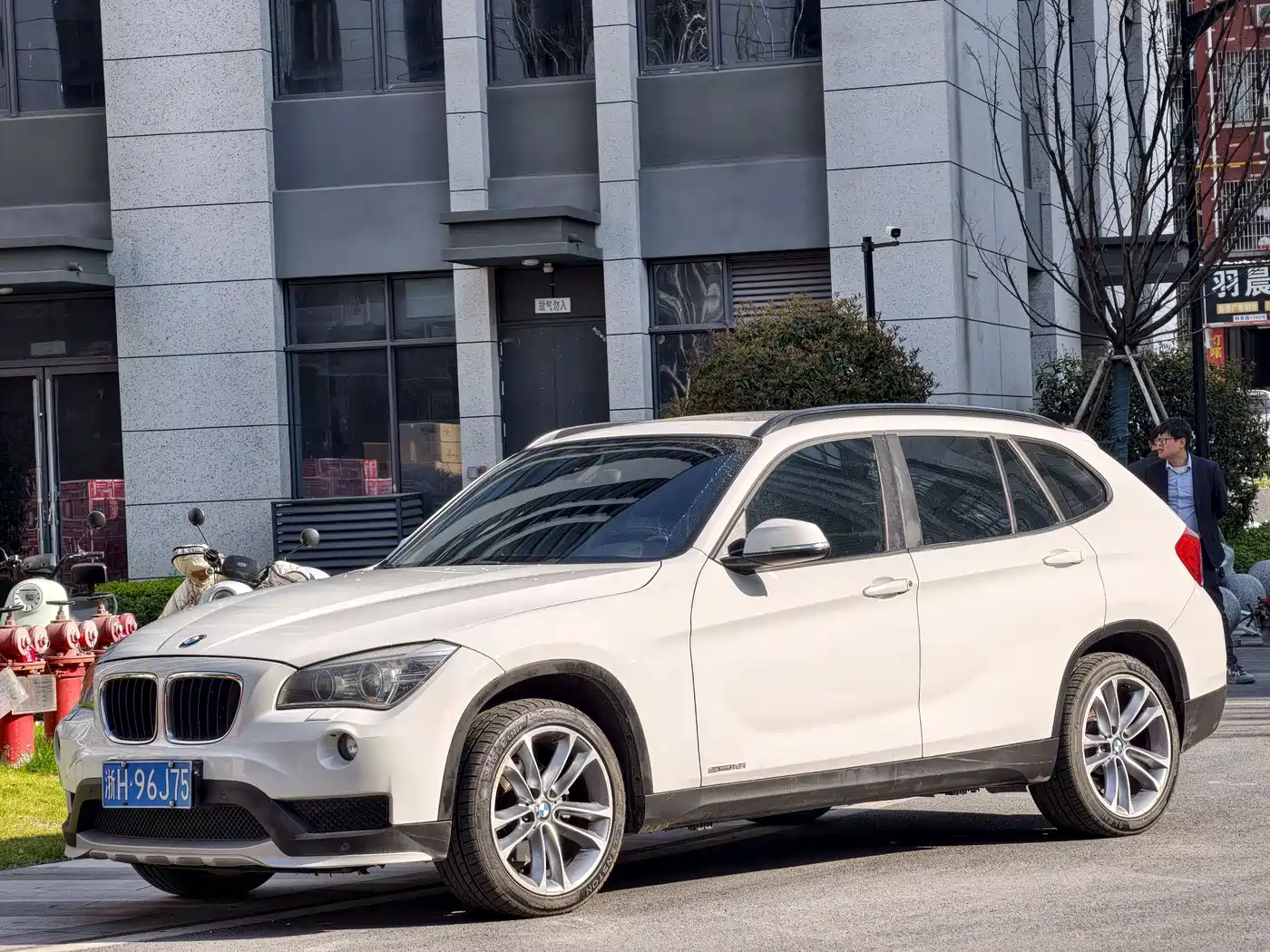 BMW X1 2015 Model sDrive18i Leading Advanced Edition фото 4