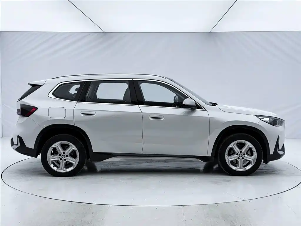 BMW X1 2023 sDrive20Li X Design Package фото 9