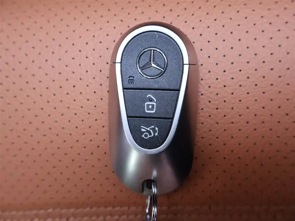 Mercedes-Benz GLC 2023 GLC 260 L 4MATIC Sport 5-seater фото 25