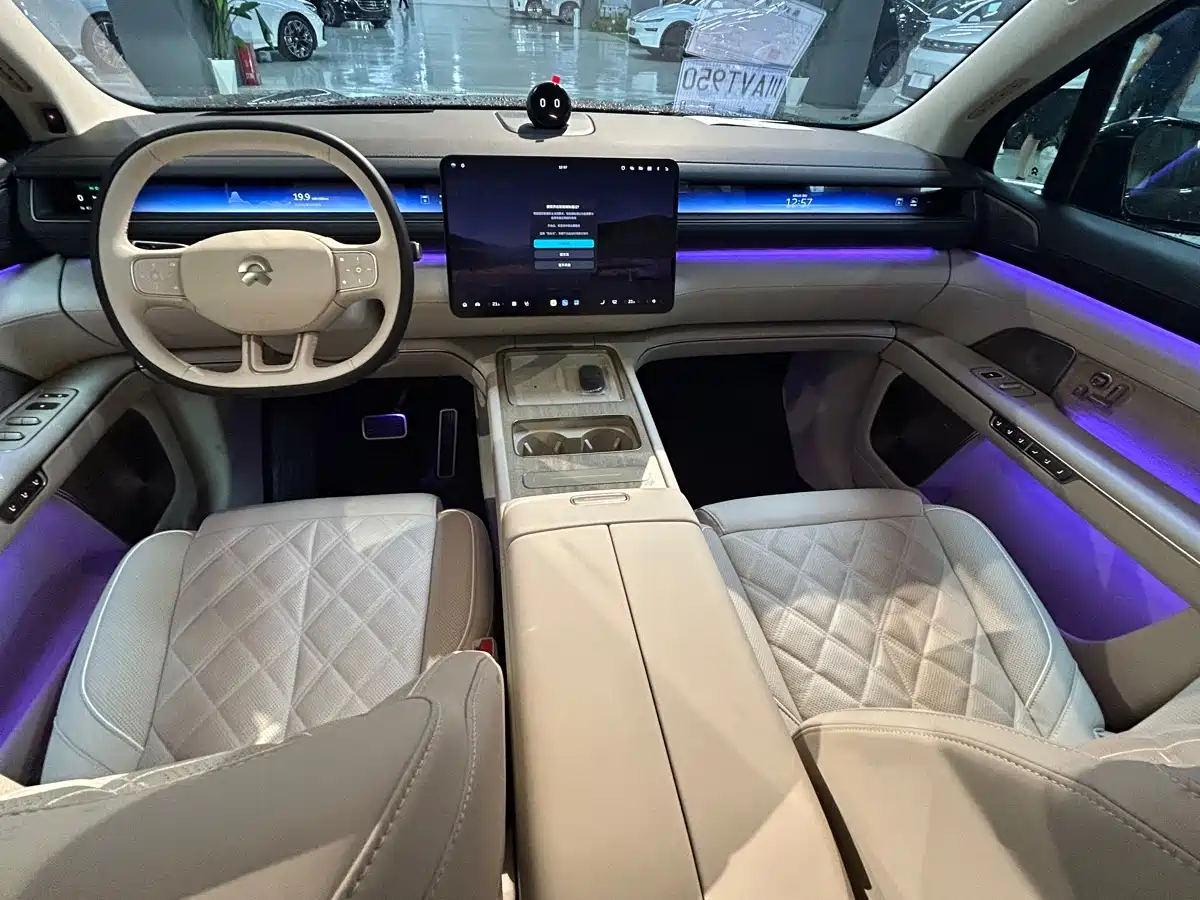 NIO ES8 2026 2025 Model 6-Seat Executive Luxury Edition