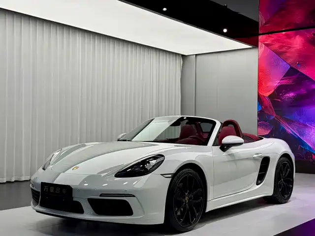 PORSCHE 718 2024