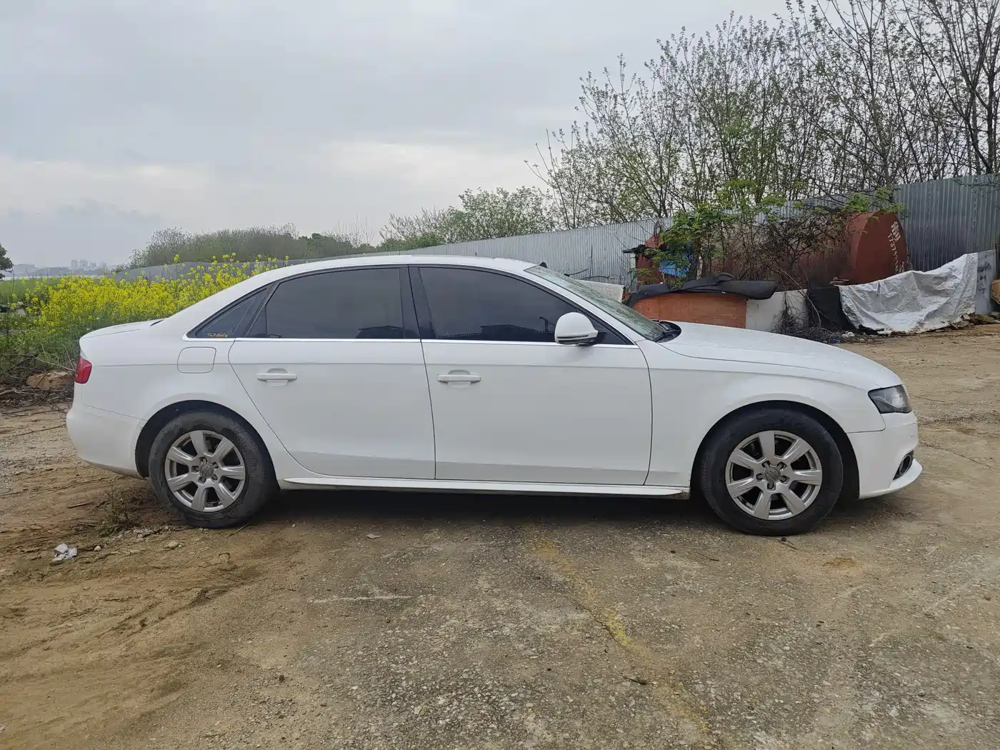 Audi A4L 2010 2.0 TFSI Technology фото 11