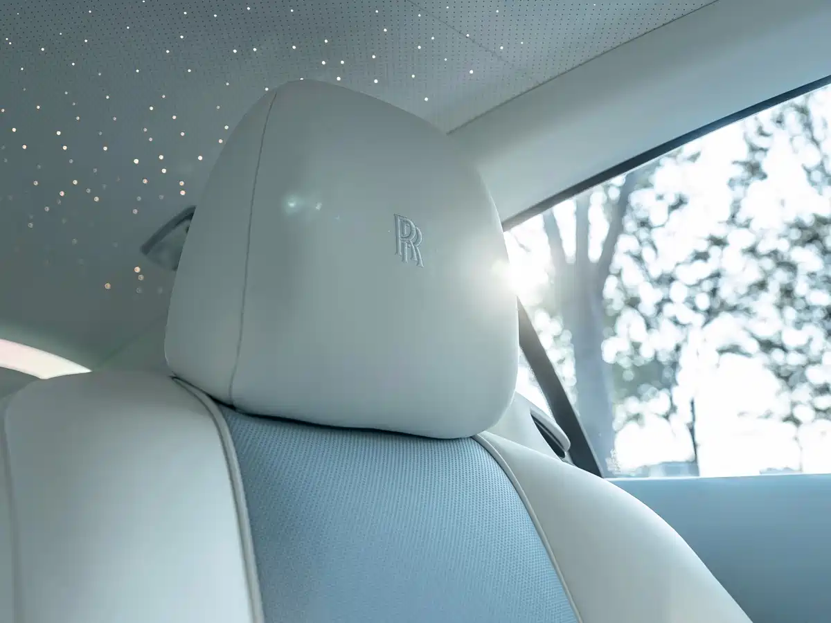 Фото 11 - Rolls-Royce Wraith