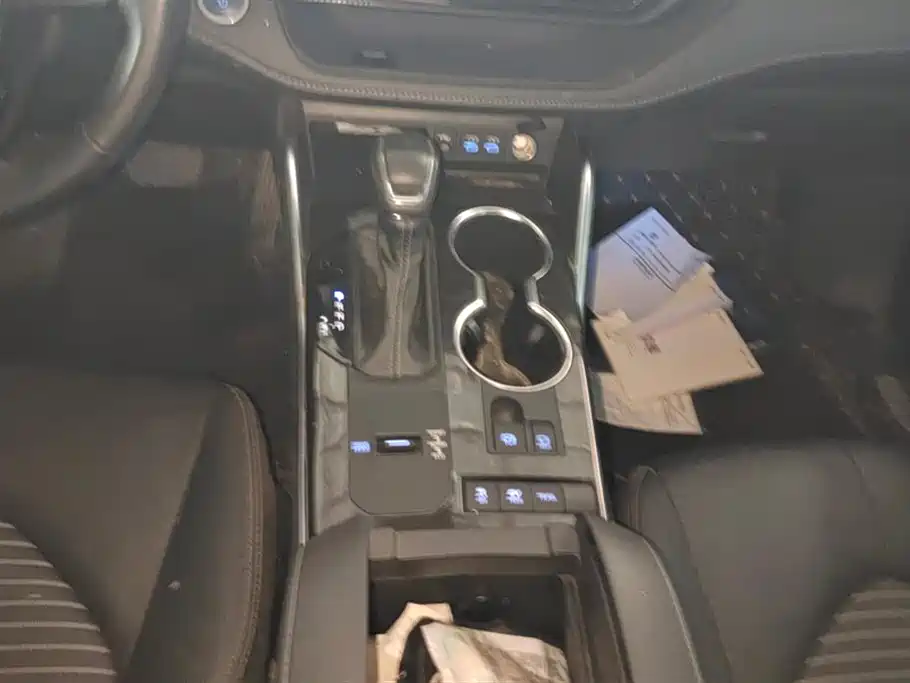 Toyota Crown Kluger 2022 2.5L HEV 4WD Premium Edition фото 16