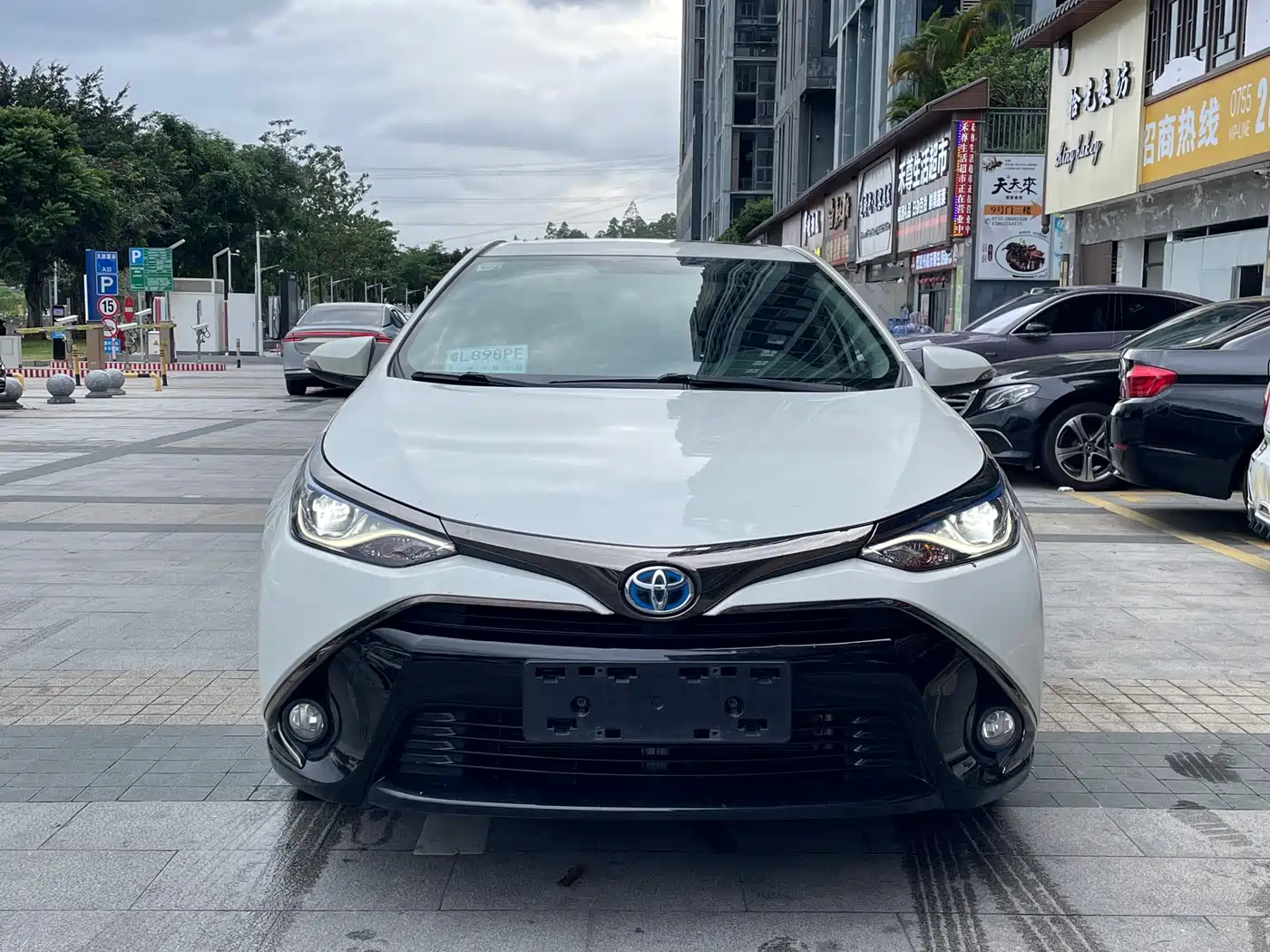 Toyota Levin Twin Engine E+ 2019 1.8PH GS E-CVT Elite Sunroof Edition фото 3
