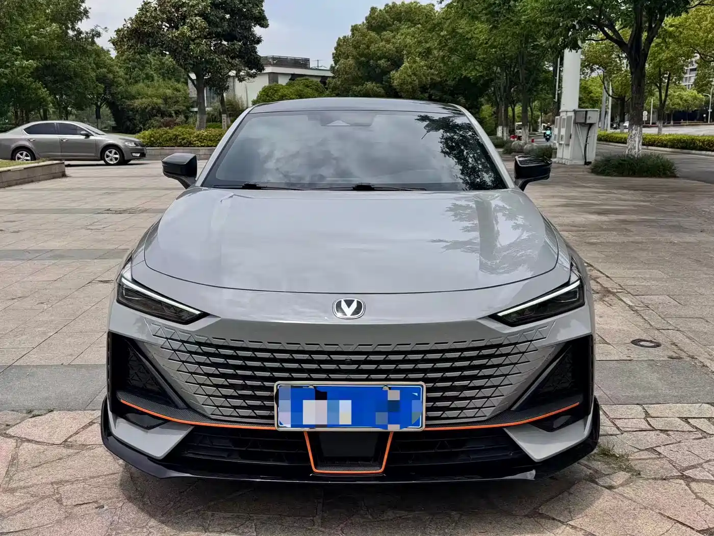 CHANGAN UNI-V
