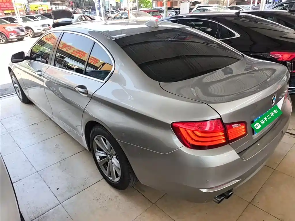 BMW 5 Series 2017 520Li Classic Edition фото 5