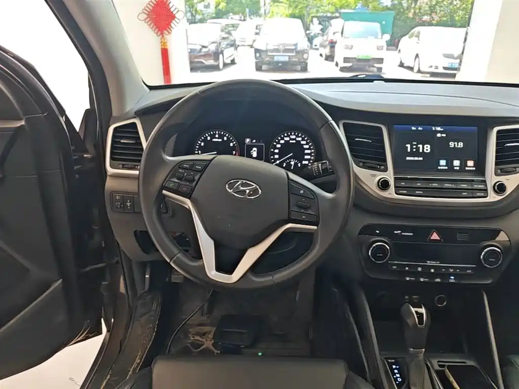 Hyundai Tucson 2015 1.6T Dual Clutch 2WD Smart фото 7