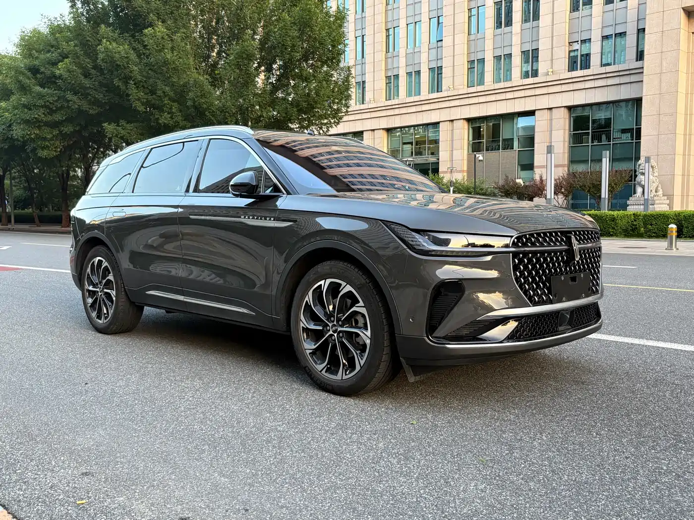 LINCOLN NAVIGATOR