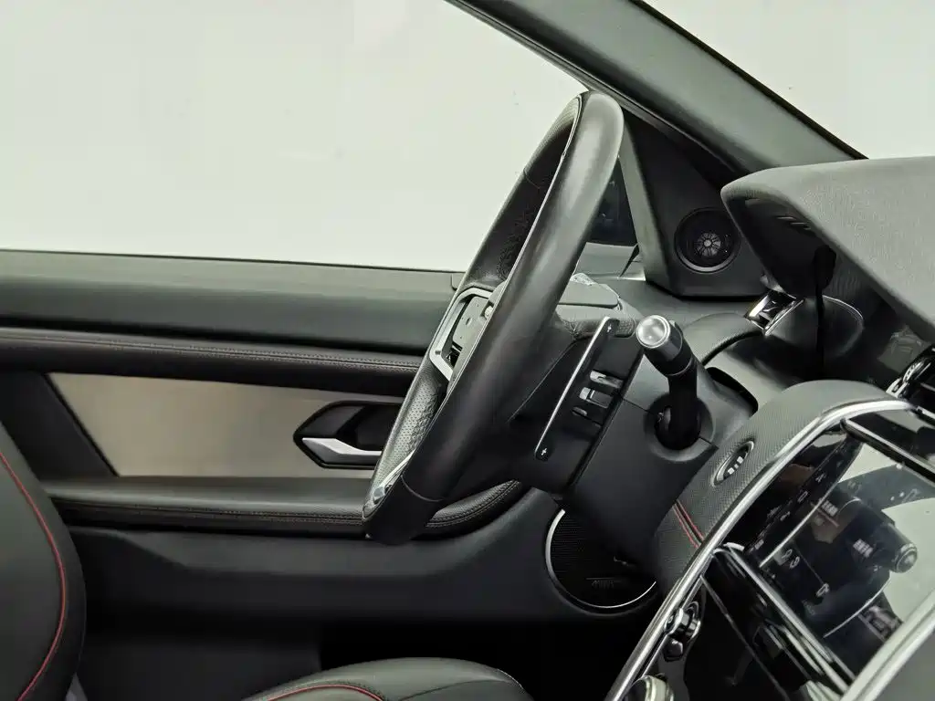 Фото 22 - Land Rover Discovery Sport