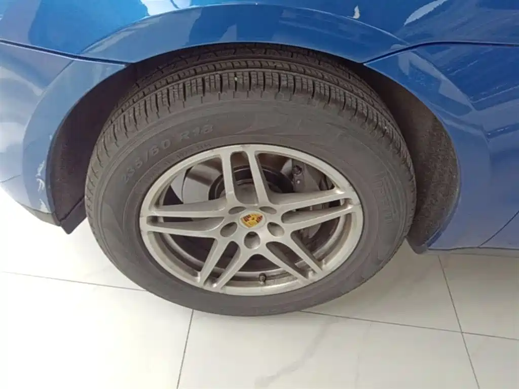 Porsche Macan 2016 Macan 2.0T фото 23